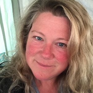 Meet your Posher, Lorrie